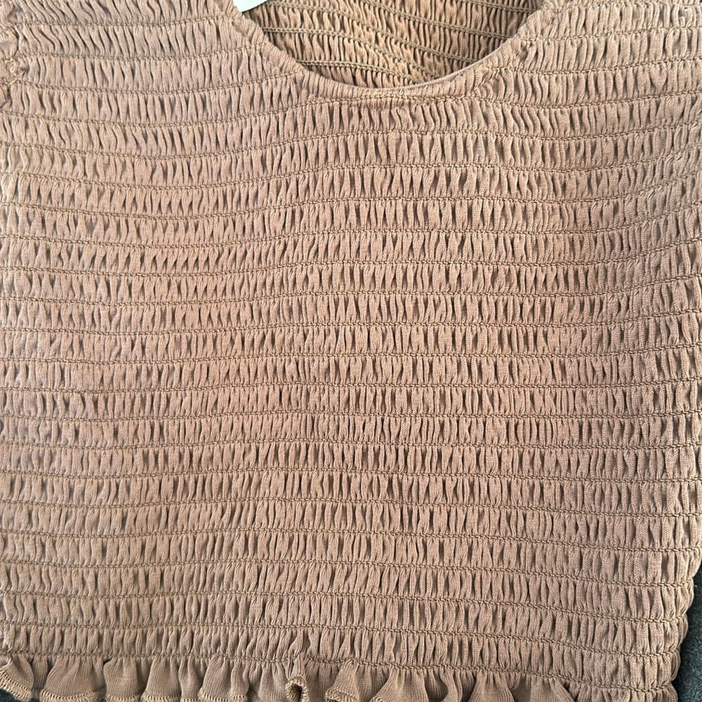 Love Tree Ruched Crop Top - Picture 4 of 5